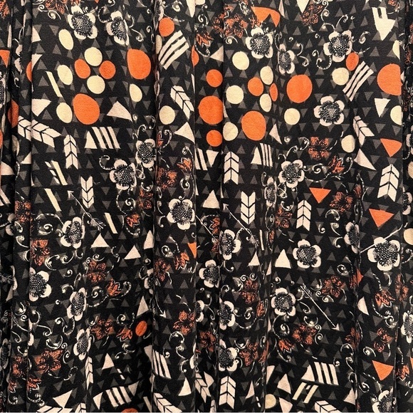 LuLaRoe Madison Pleated Skirt Hidden Pockets Soft Stretch 3XL 24-26 Black Floral - Picture 7 of 16